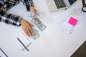 Affiliate Marketing vs Dropshipping for Beginners